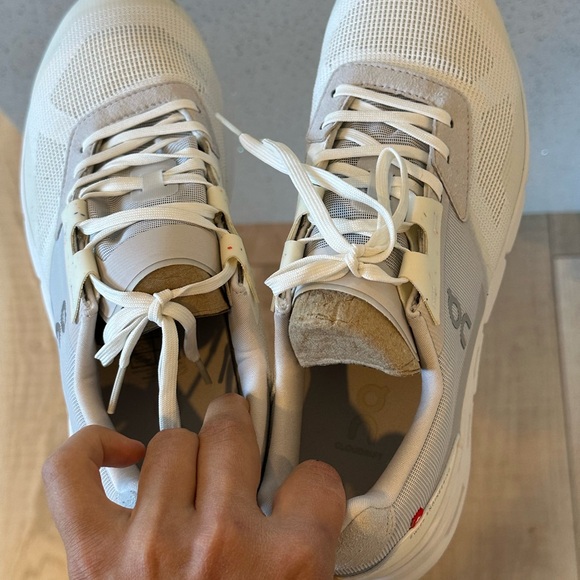 Brand New Cloudrift shoes. Size 10 never worn because they are the wrong size - Picture 4 of 6